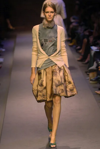 Look 19